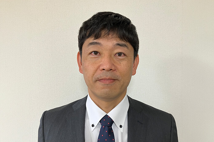 白石工場 工場長 佐藤 賢太