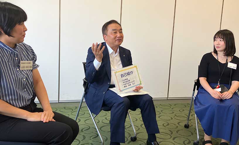 役員と従業員の対話機会「あぐら」の実施