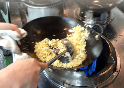 『美味しい炒飯』をつくるためのプロの技について教えて下さい。