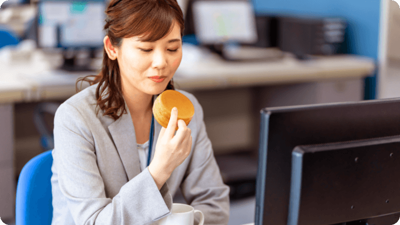 仕事中の間食に
