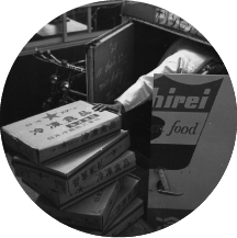 選手村への納品風景