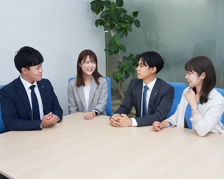 若手社員座談会